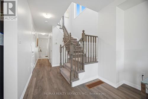 250 Esther Crescent, Thorold, ON - Indoor Photo Showing Other Room