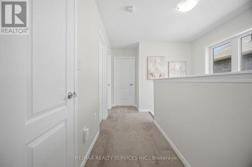 250 Esther Crescent, Thorold, ON - Indoor Photo Showing Other Room