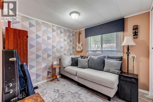 105 Brooks Boulevard, Lakeshore, ON - Indoor Photo Showing Other Room