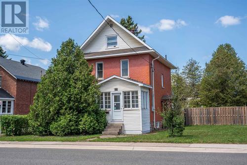 31 St. George's AVE E  Sault Ste. Marie, ON P6B 1W8