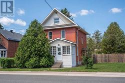 31 St. George's AVE E Sault Ste. Marie, ON P6B 1W8