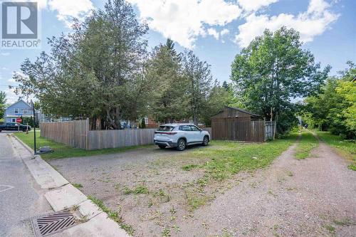 31 St. George'S Ave E, Sault Ste. Marie, ON - Outdoor
