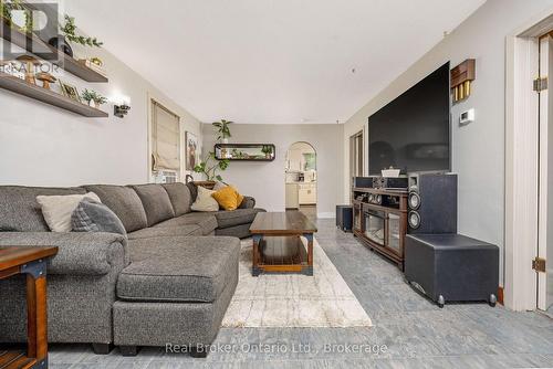 175 Stevenson Street S, Guelph (St. Patrick'S Ward), ON - Indoor Photo Showing Living Room