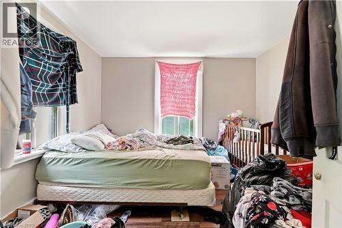 13 Usher Street, Brantford, ON - Indoor Photo Showing Bedroom