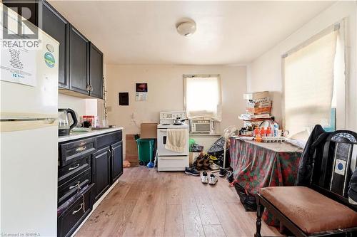 13 Usher Street, Brantford, ON - Indoor