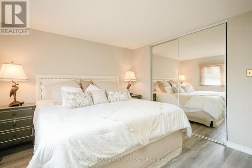 1900 Carrera Court, Mississauga, ON - Indoor Photo Showing Bedroom