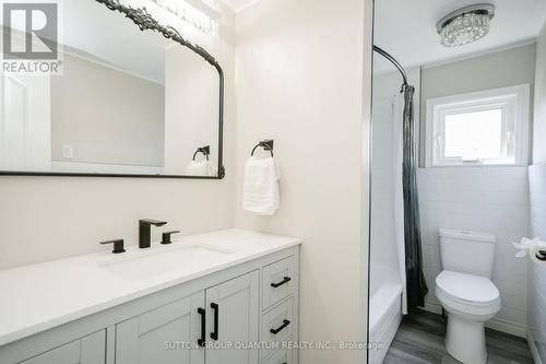1900 Carrera Court, Mississauga, ON - Indoor Photo Showing Bathroom