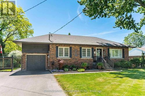 2084 EDINBURGH DRIVE  Burlington, ON L7R 2C9
