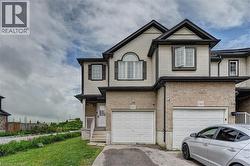 1367 COUNTRYSTONE Drive E Kitchener, ON N2N 3R8