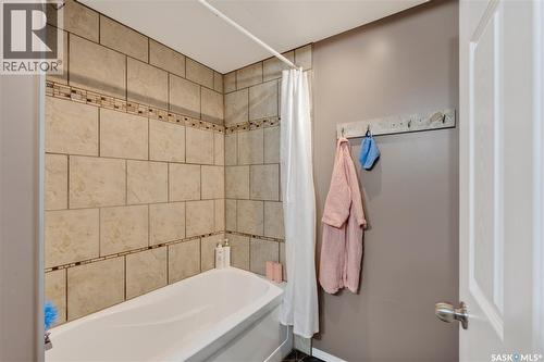 1601 100A Street, Tisdale, SK - Indoor Photo Showing Bathroom