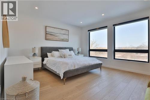 70 Upper Mount Albion Road, Hamilton, ON - Indoor Photo Showing Bedroom