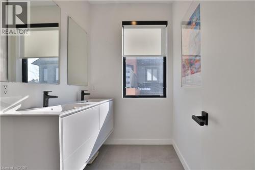 70 Upper Mount Albion Road, Hamilton, ON - Indoor Photo Showing Laundry Room
