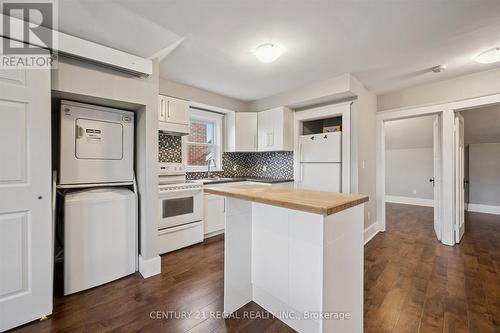 14 Stirling Avenue N, Kitchener, ON - Indoor Photo Showing Kitchen
