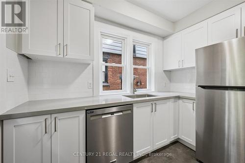 14 Stirling Avenue N, Kitchener, ON - Indoor Photo Showing Kitchen