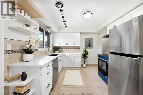 4100 Mount Royal, Windsor, ON - Indoor Photo Showing Kitchen