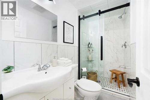 4100 Mount Royal, Windsor, ON - Indoor Photo Showing Bathroom