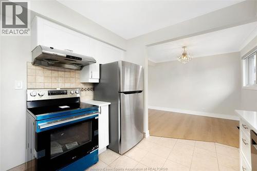 4100 Mount Royal, Windsor, ON - Indoor Photo Showing Kitchen