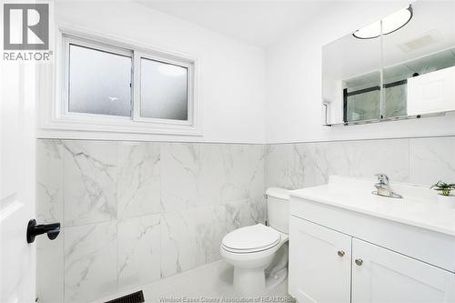 4100 Mount Royal, Windsor, ON - Indoor Photo Showing Bathroom