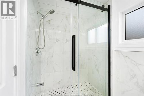 4100 Mount Royal, Windsor, ON - Indoor Photo Showing Bathroom