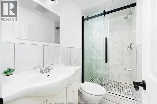 4100 Mount Royal, Windsor, ON - Indoor Photo Showing Bathroom