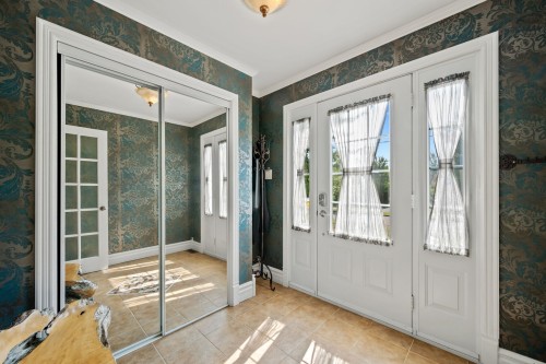 Hall d'entrée/Vestibule - 2912 Rue Schulz, Saint-Jérôme, QC - Indoor Photo Showing Other Room