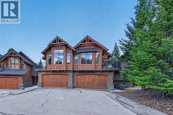 925 Lakeview Meadows Glen Unit# 17  Windermere, BC V0A 1K3