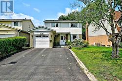 174 CURREY CRESCENT  Newmarket, ON L3Y 5M9