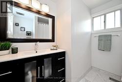 Updated Main 4pc Bathroom - 