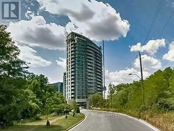 1217 - 160 VANDERHOOF AVENUE Toronto, ON M4G 0B7