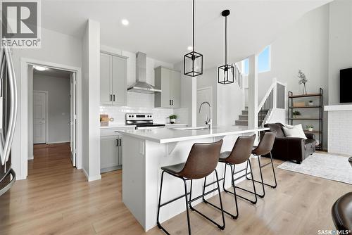 5209 E Green Crescent, Regina, SK - Indoor Photo Showing Kitchen With Upgraded Kitchen