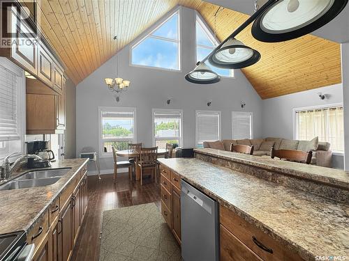 412 Birch Drive, Maidstone, SK - Indoor Photo Showing Kitchen With Double Sink