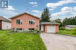 7 Patricia Street  Lively, ON P3Y 1A9