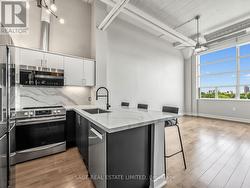 424 - 1001 ROSELAWN AVENUE Toronto, ON M6B 4M4