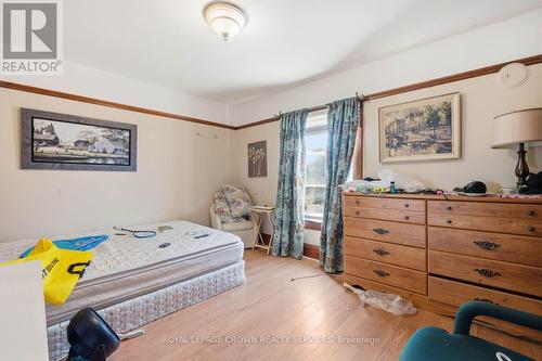 1798 King Street E, Cambridge, ON - Indoor Photo Showing Bedroom