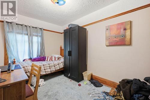 1798 King Street E, Cambridge, ON - Indoor Photo Showing Bedroom