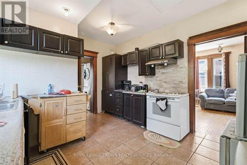 1798 King Street E, Cambridge, ON - Indoor Photo Showing Kitchen