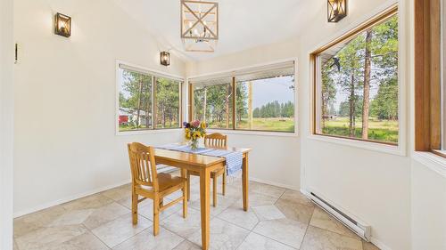 5740 Kennedy Road, Cranbrook, BC - Indoor Photo Showing Other Room