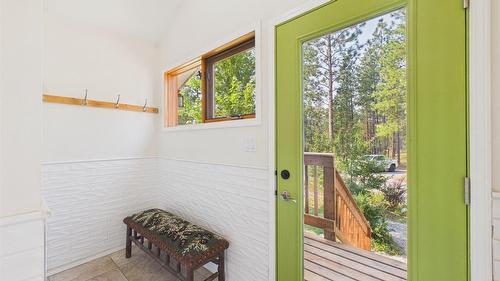 5740 Kennedy Road, Cranbrook, BC - Indoor Photo Showing Other Room