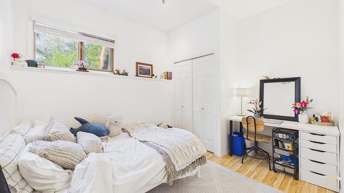 5740 Kennedy Road, Cranbrook, BC - Indoor Photo Showing Bedroom