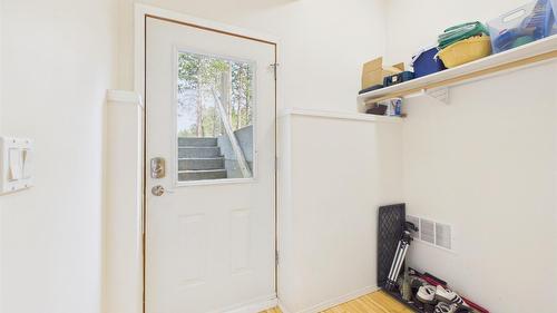 5740 Kennedy Road, Cranbrook, BC - Indoor Photo Showing Other Room