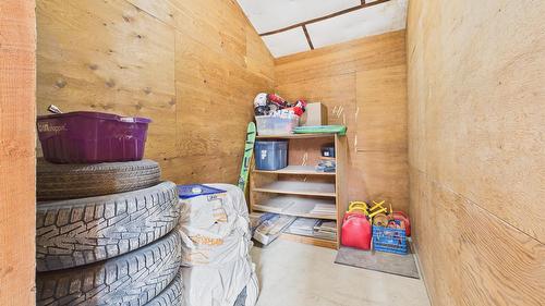 5740 Kennedy Road, Cranbrook, BC - Indoor Photo Showing Other Room