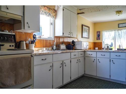 43 Main Road, North Harbour, NL - Indoor Photo Showing Kitchen