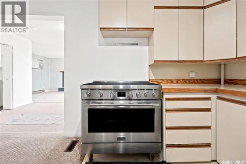 54 Hill Street, Eyebrow, SK - Indoor Photo Showing Kitchen