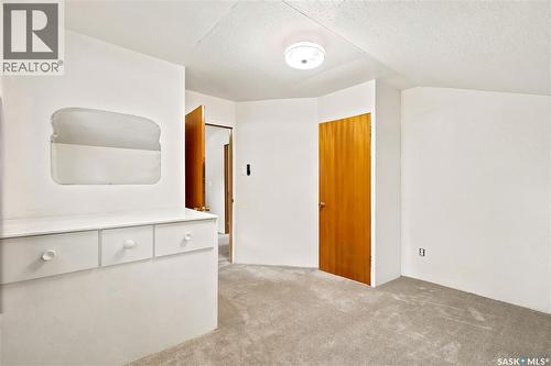 54 Hill Street, Eyebrow, SK - Indoor Photo Showing Other Room