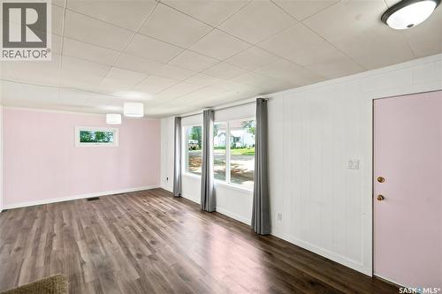 54 Hill Street, Eyebrow, SK - Indoor Photo Showing Other Room