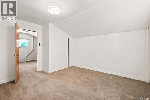 54 Hill Street, Eyebrow, SK - Indoor Photo Showing Other Room