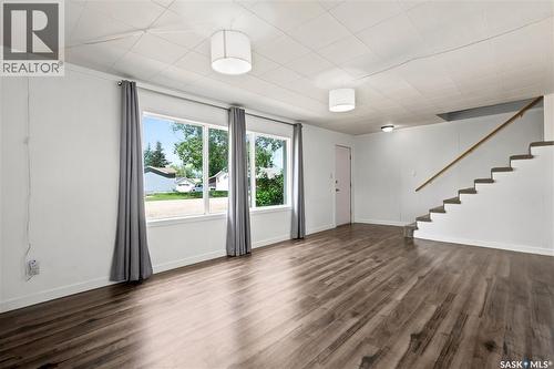 54 Hill Street, Eyebrow, SK - Indoor Photo Showing Other Room