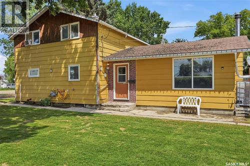 54 Hill Street, Eyebrow, SK - Outdoor With Exterior