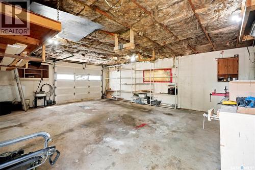 54 Hill Street, Eyebrow, SK - Indoor Photo Showing Garage