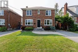 94 MACDONNELL STREET N  Kingston (Central City East), ON K7L 4B7